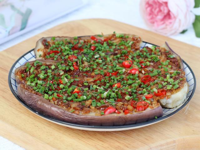 夏天吃黄瓜吃豆角 不如吃茄子 含维e和花青素 女人