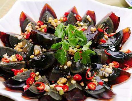 教你腌制松花蛋 详细配方和做法告诉你 10天就能吃q弹的皮蛋