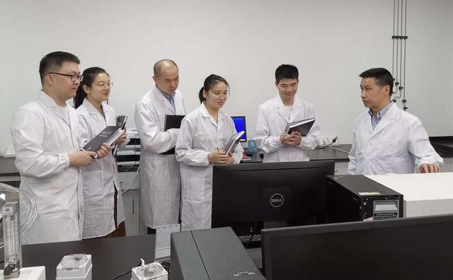 丙烯丙烷分离获新突破!暨南大学科研团队研究成果刊文《Nature》